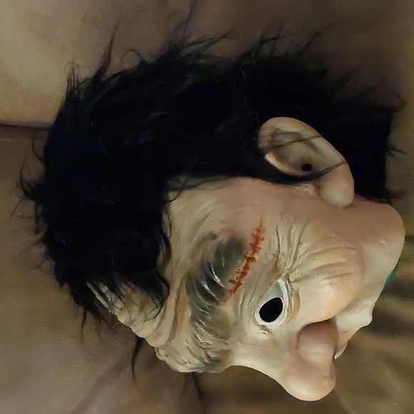 Scary Man Rubber Halloween Mask - Picture 3 of 6